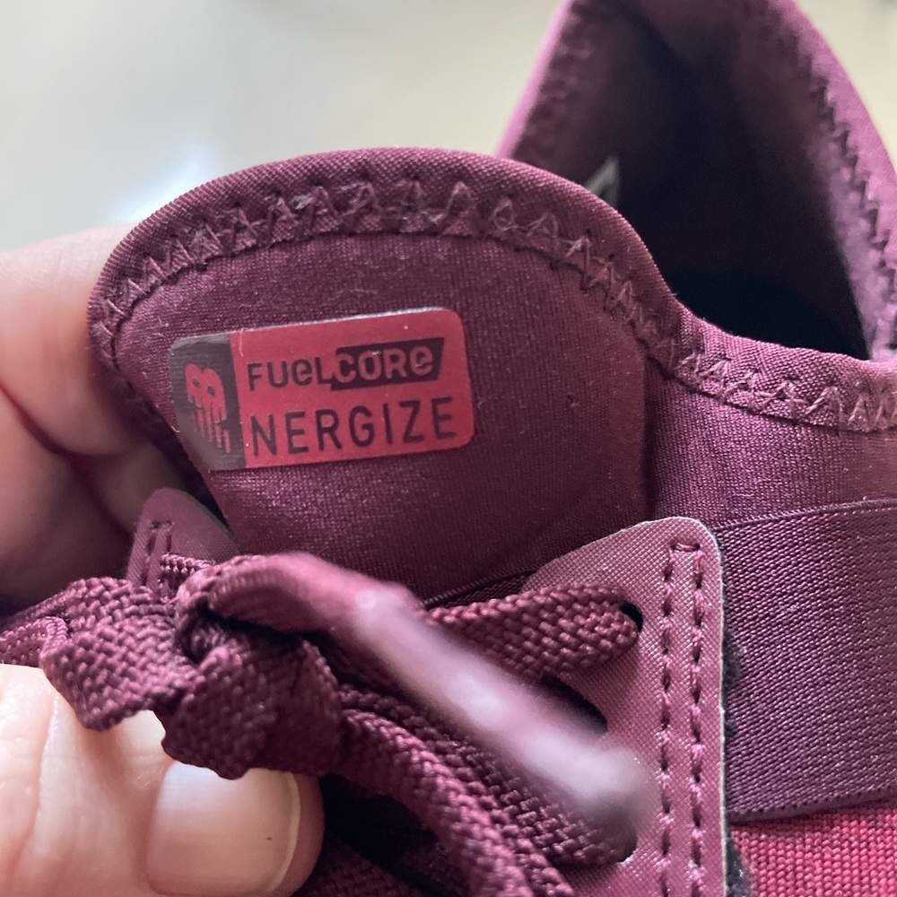 NWOT NEW BALANCE Memory Sole 8 Never Worn Burgundy - Picture 5 of 5